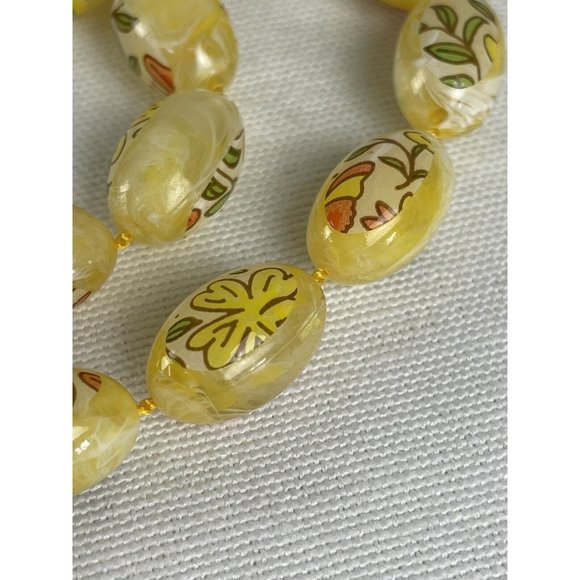 Vintage Yellow Beaded Necklace Earrings Set Floral Beaded Plastic Cottagecore - Picture 4 of 8